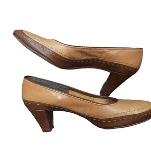Vintage Brown 2 Toned Joyce Heels Womans size 5 Contrast Stitching Dark Academia